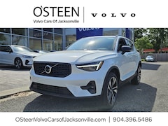2025 Volvo XC40 B5 Ultra Dark Theme AWD SUV