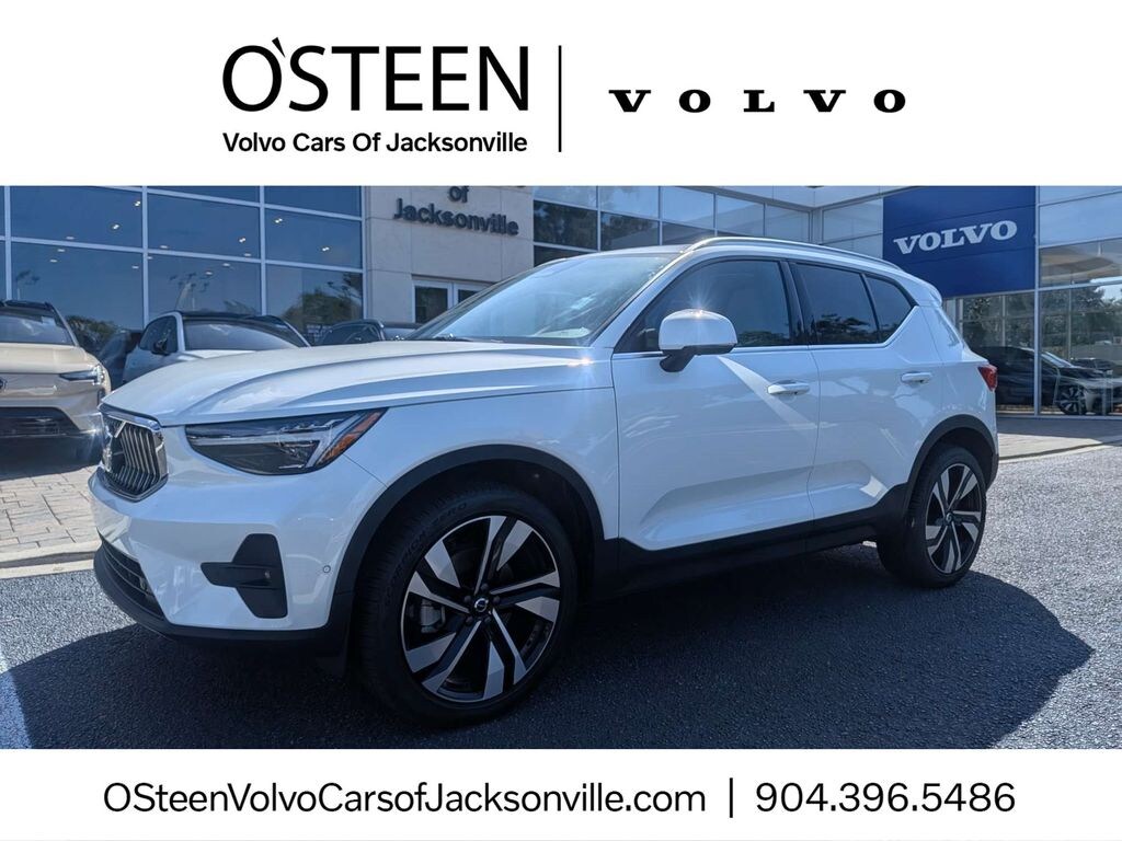 Certified 2025 Volvo XC40 B5 Ultra Bright Theme SUV
