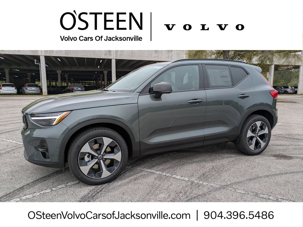 2026 Volvo XC40