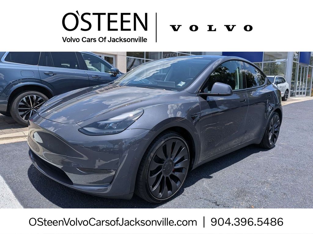 2022 Tesla Model Y Performance Dual Motor All-Wheel Drive's photo