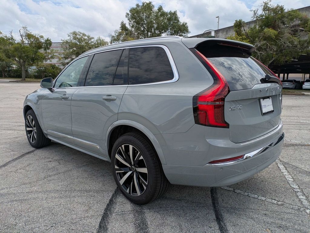New 2026 Volvo XC90 plug-in hybrid T8 Core SUV