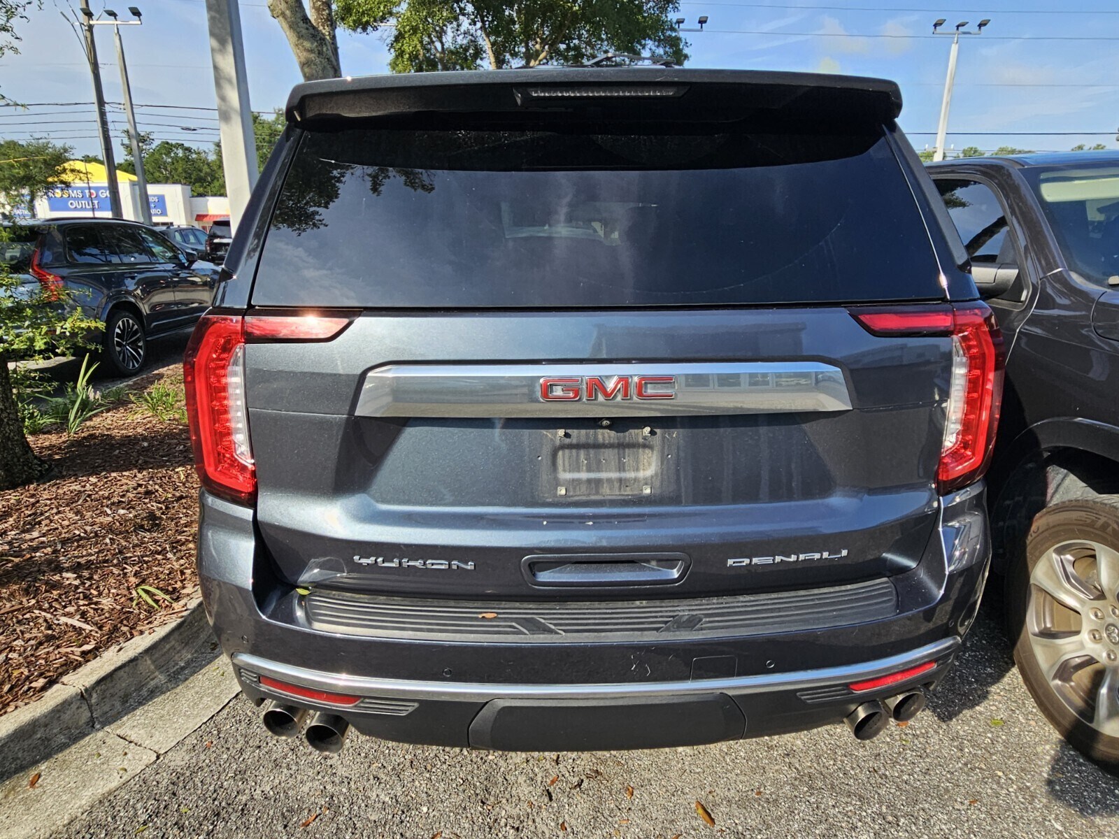 2021 Gmc Yukon Denali photo 2