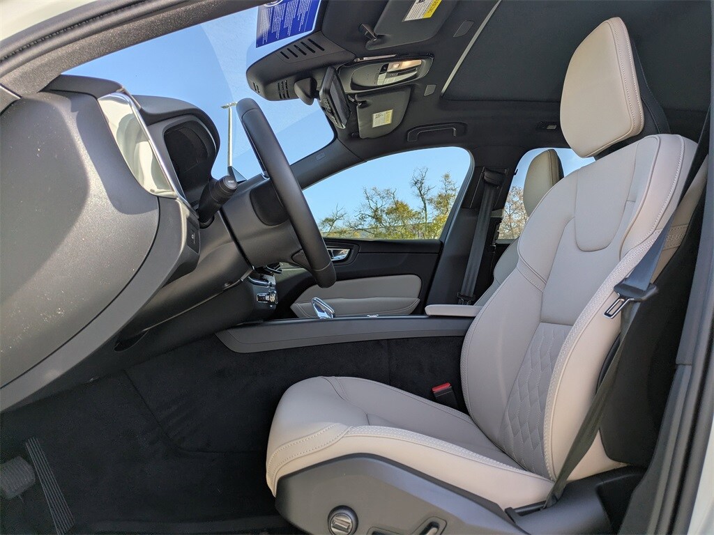 New 2026 Volvo XC60 B5 Plus SUV