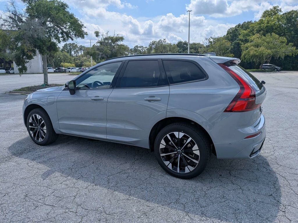 New 2026 Volvo XC60 plug-in hybrid T8 Plus SUV