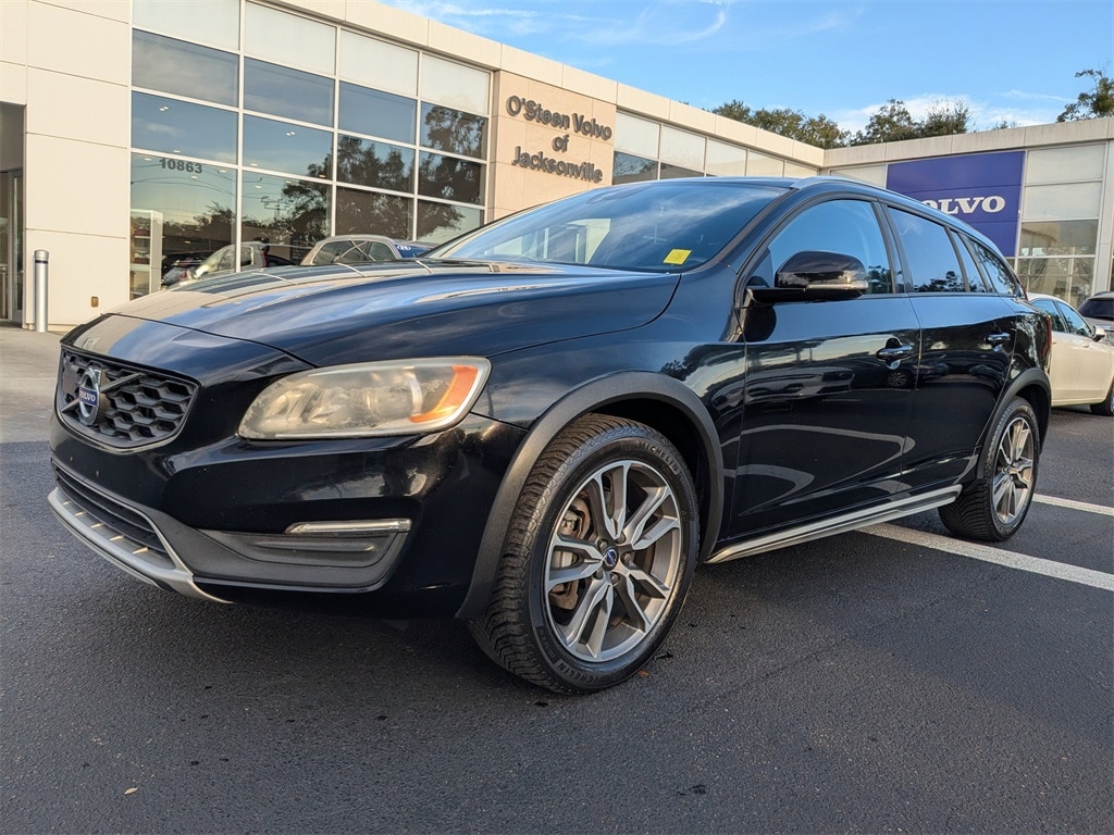 2017 Volvo V60 Base