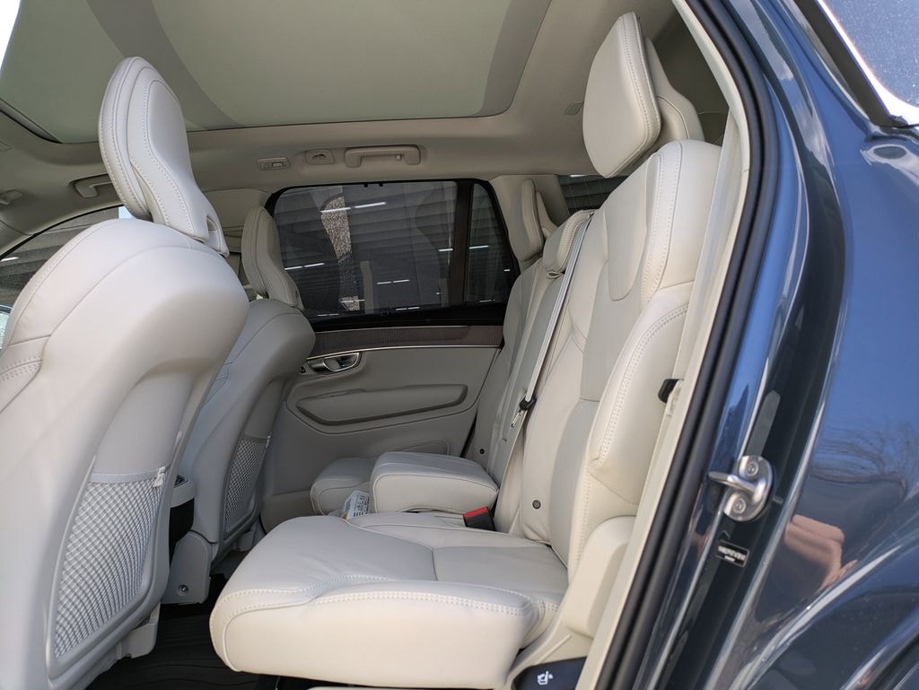 New 2026 Volvo XC90 B6 Ultra 7-Seater SUV