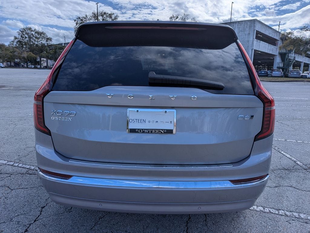 2026 Volvo XC90 Plus - Photo 10