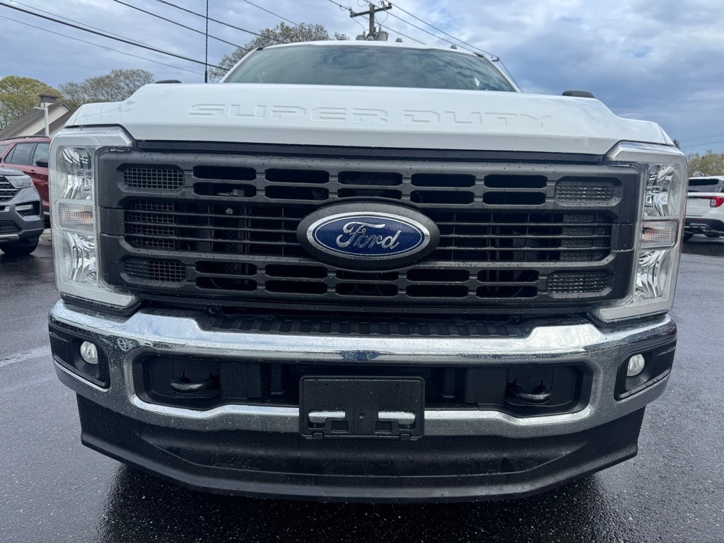 Used 2023 Ford F-350 Super Duty XL with VIN 1FT8W3BA2PED45178 for sale in Quogue, NY