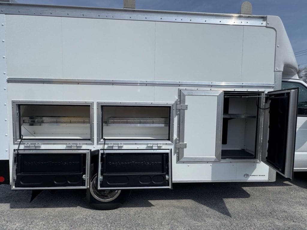 2026 Ford E-Series Cutaway Base - Photo 7