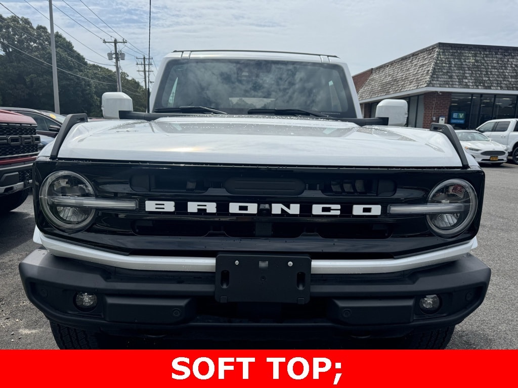 Certified 2023 Ford Bronco 4-Door Outer Banks with VIN 1FMDE5BH8PLB40823 for sale in Quogue, NY