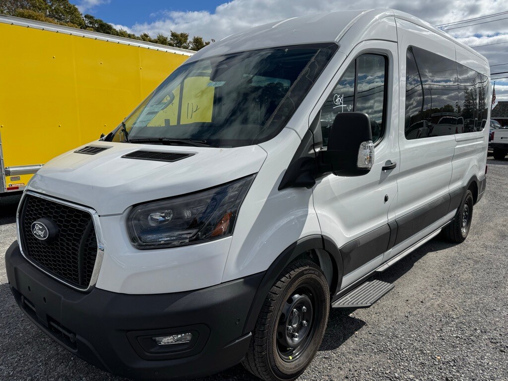 2026 Ford Transit photo 3