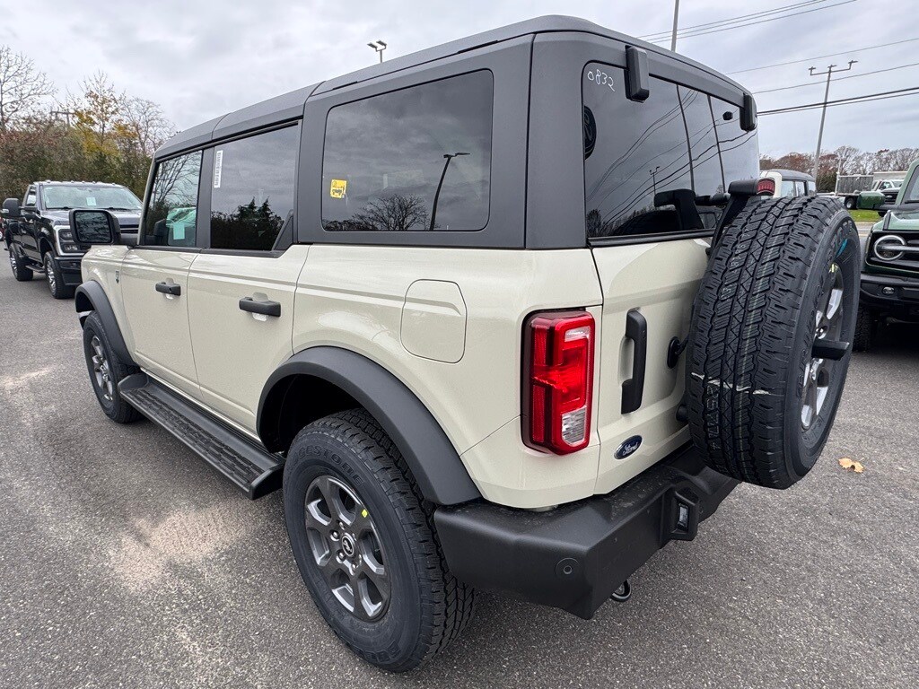 2025 Ford Bronco Big Bend photo 3