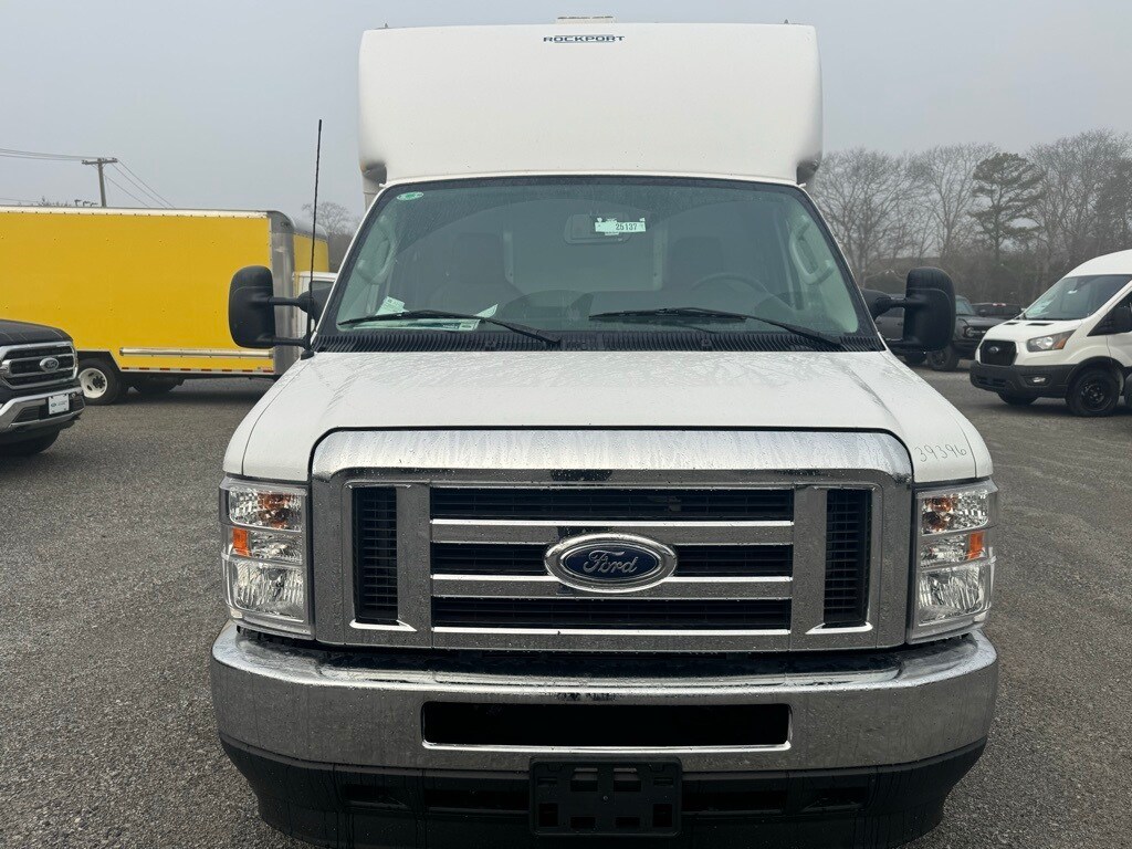 2025 Ford E-350 Base photo 2