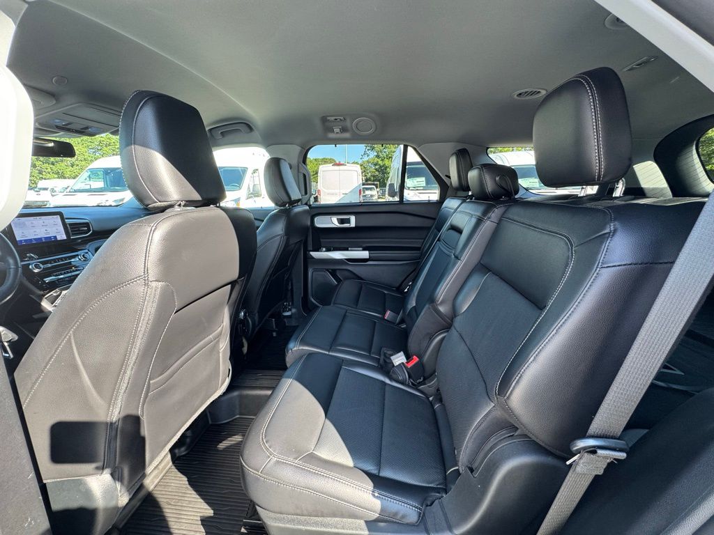 2022 Ford Explorer Limited - Photo 8