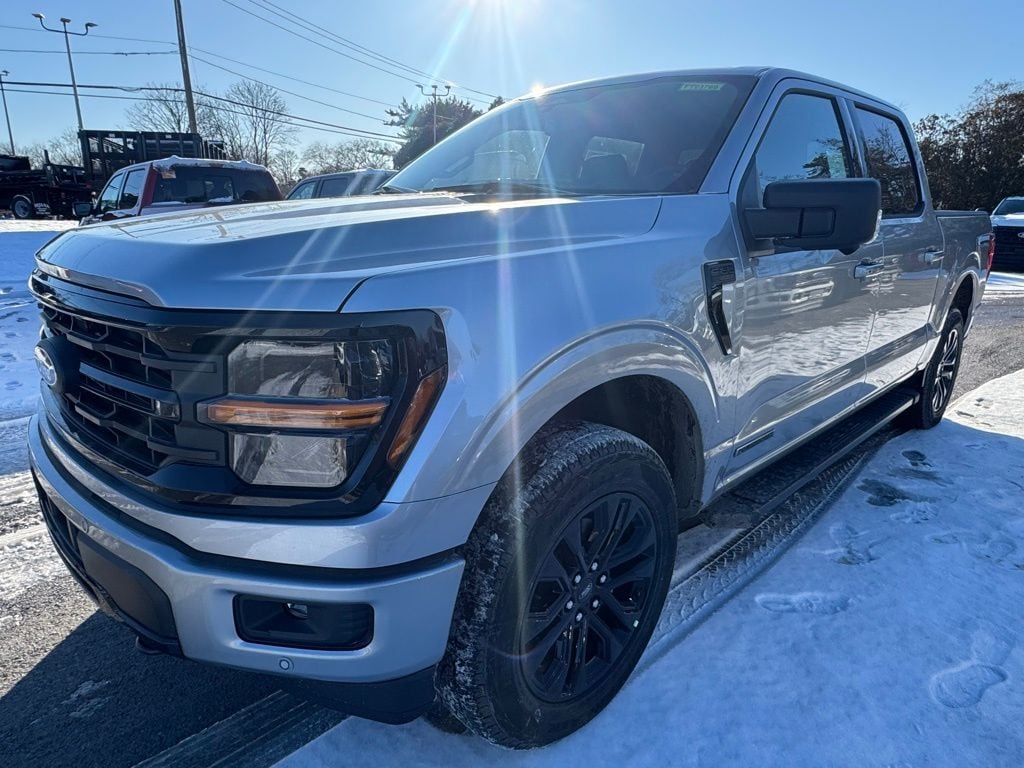 New 2025 Ford F-150 XLT Truck SuperCrew Cab