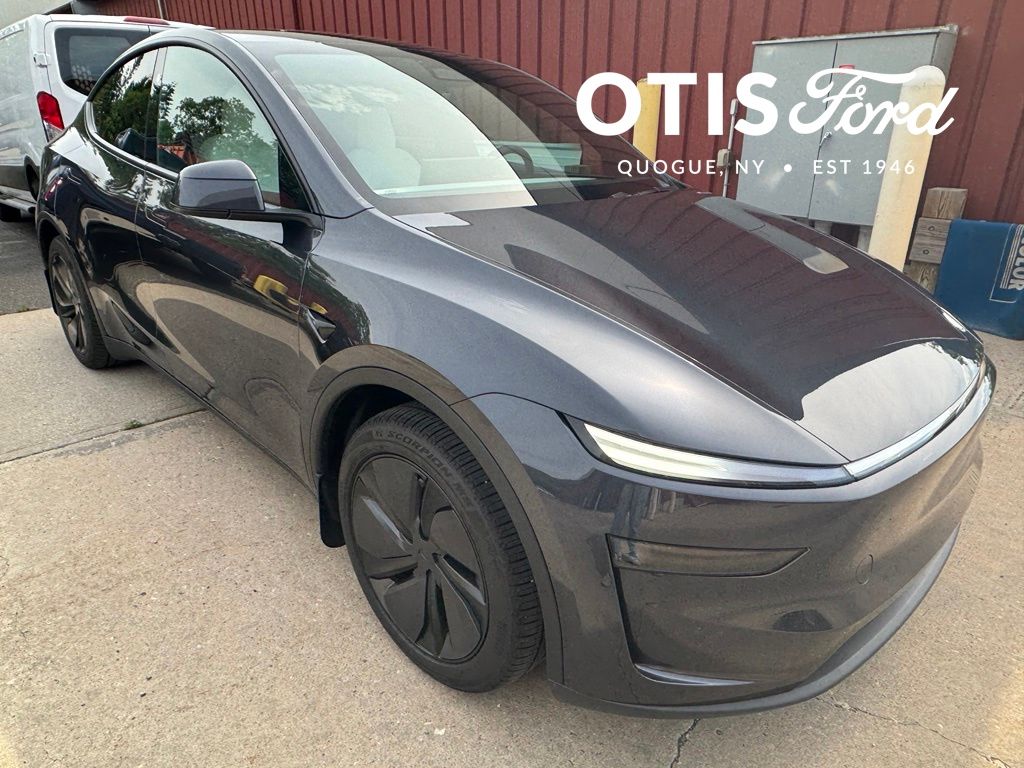 2026 Tesla Model Y Premium Rear Wheel Drive's photo