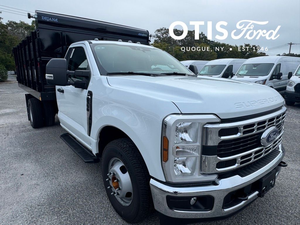 2025 Ford F-350 Super Duty Chassis Cab XL