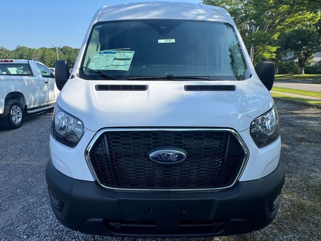 2025 Ford Transit photo 2