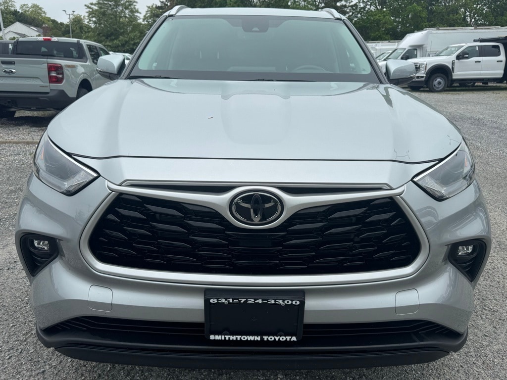 Used 2023 Toyota Highlander XLE with VIN 5TDKDRBH4PS515854 for sale in Quogue, NY
