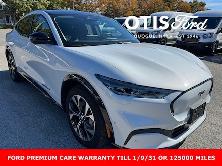 2022 Ford Mustang Mach-E Premium SUV