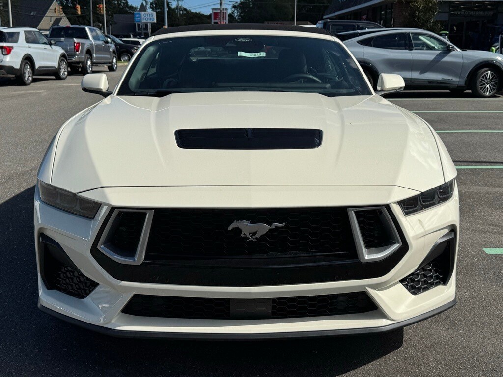 2025 Ford Mustang GT Premium Convertible photo 2