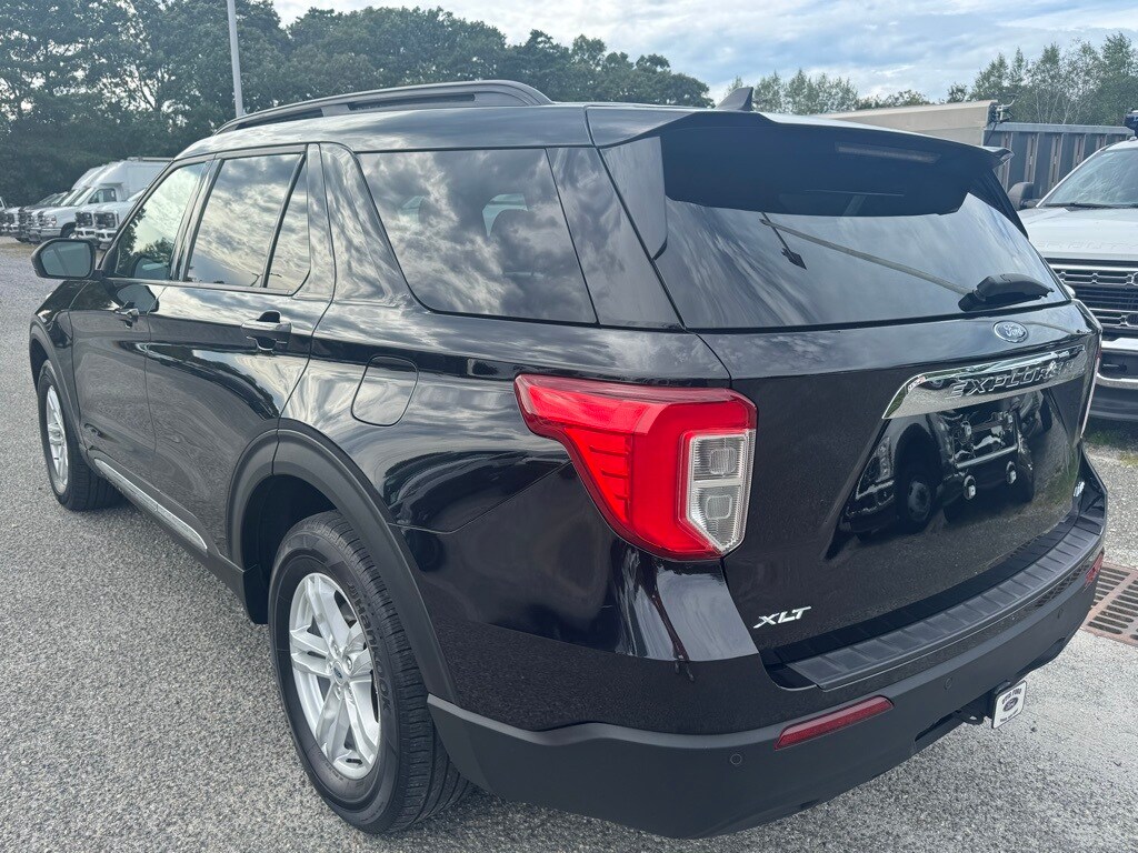 2022 Ford Explorer XLT photo 2