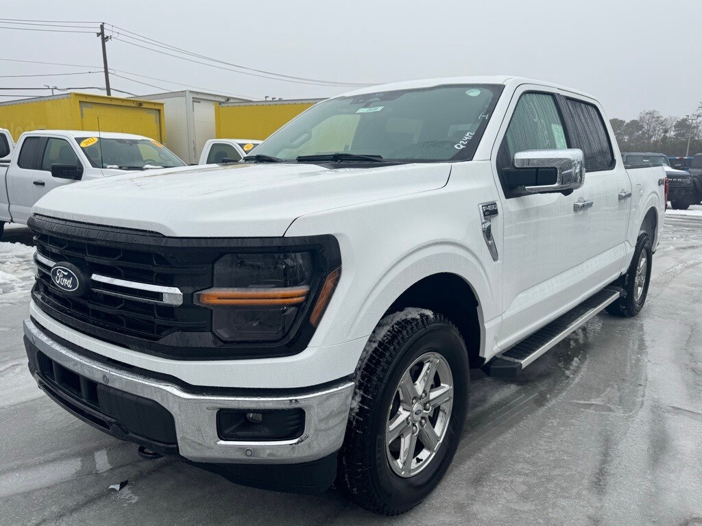 2025 Ford F-150 XLT photo 3