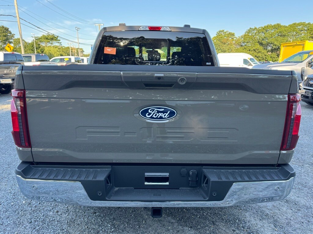 2025 Ford F-150 XLT photo 2