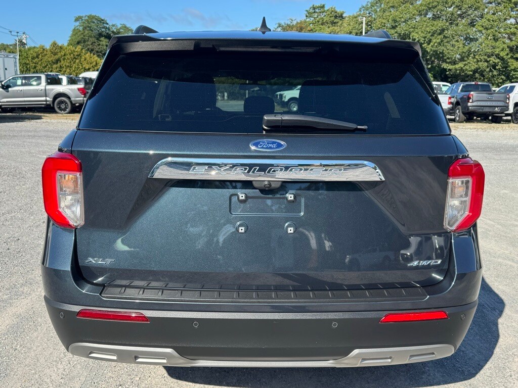 2022 Ford Explorer XLT photo 2