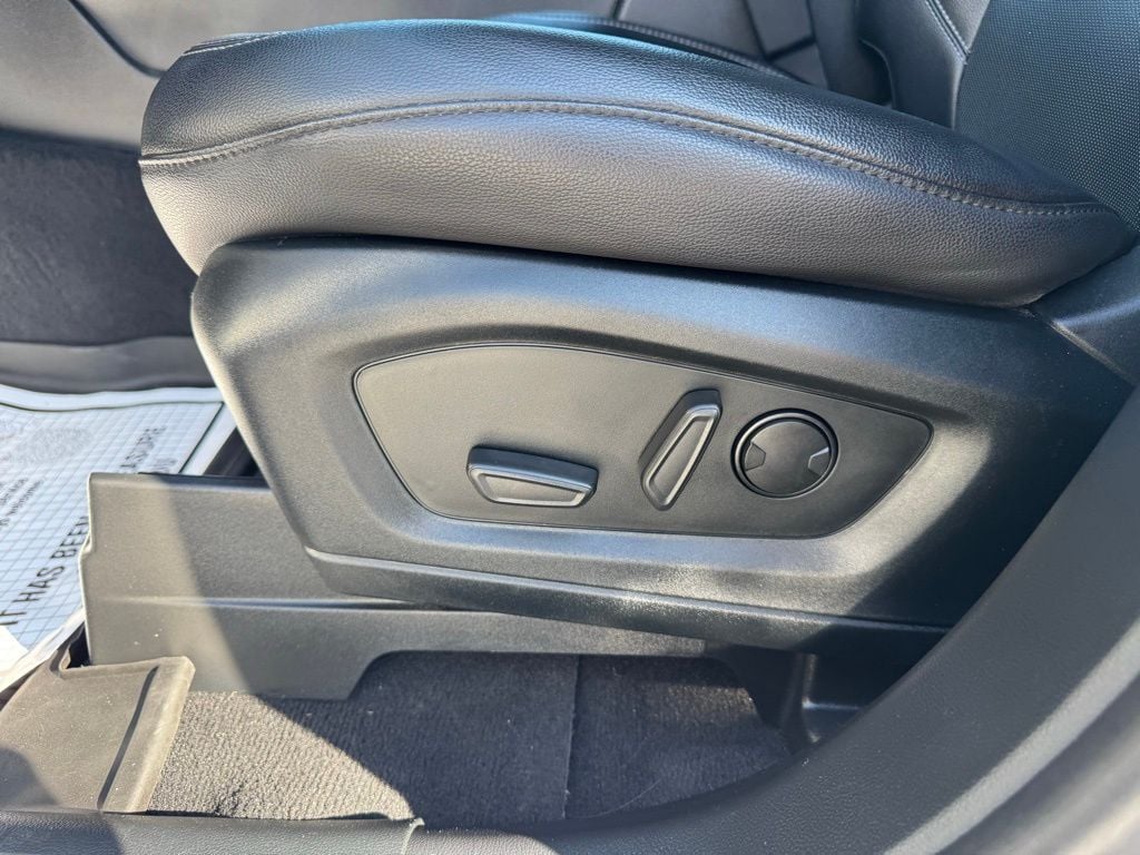 2022 Ford Explorer Limited - Photo 14