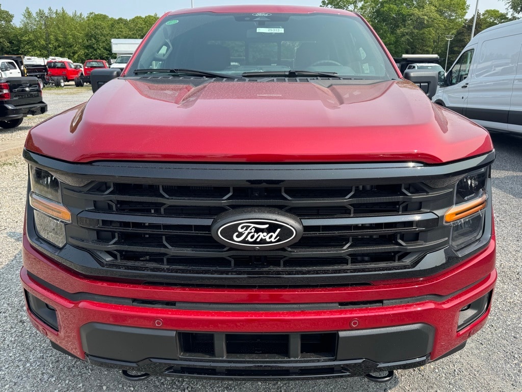 2025 Ford F-150 XLT photo 2