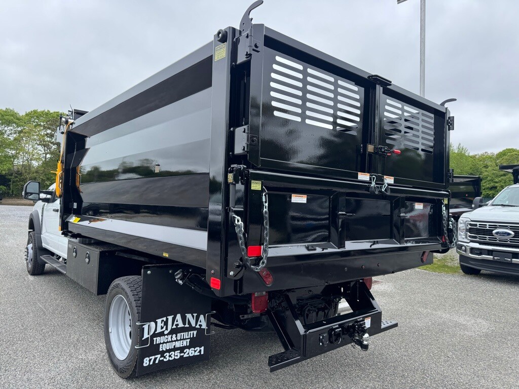 2025 Ford F-550 XL photo 3