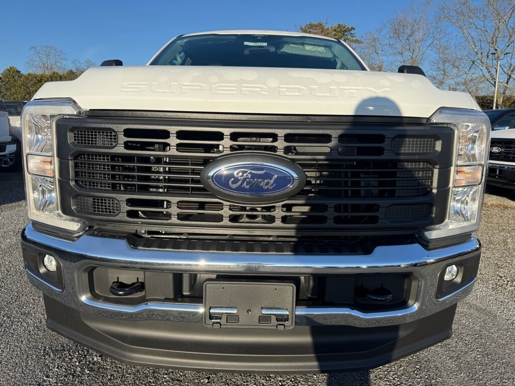 2025 Ford F-250 XL photo 2
