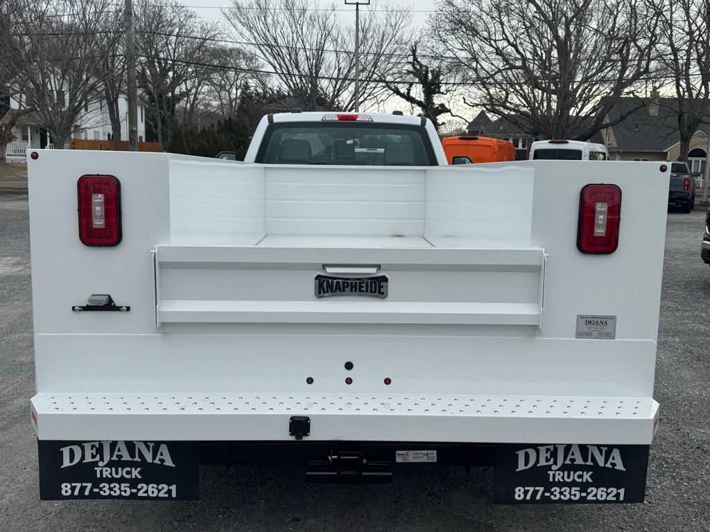 2024 Ford F-550 Super Duty Chassis Cab XL - Photo 5