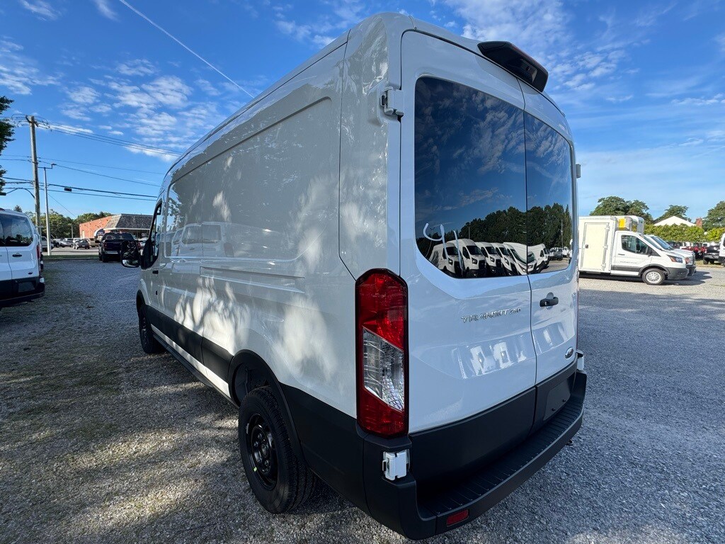 2025 Ford Transit photo 3