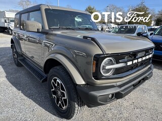 2025 Ford Bronco Outer Banks SUV