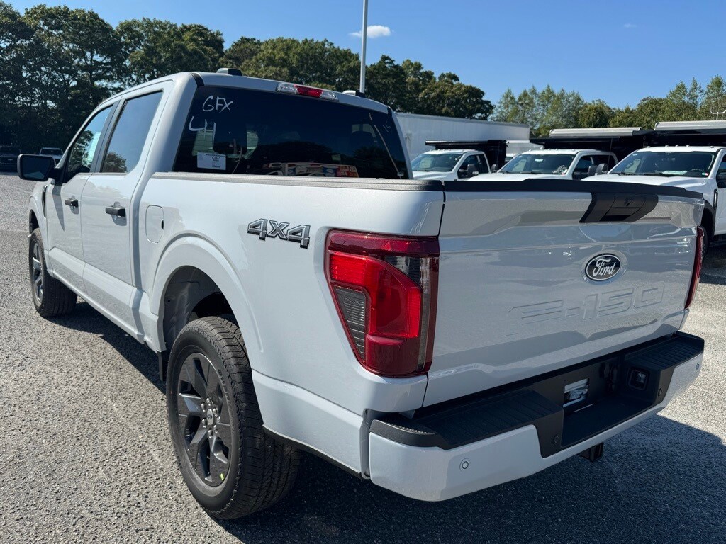 2025 Ford F-150 STX photo 4