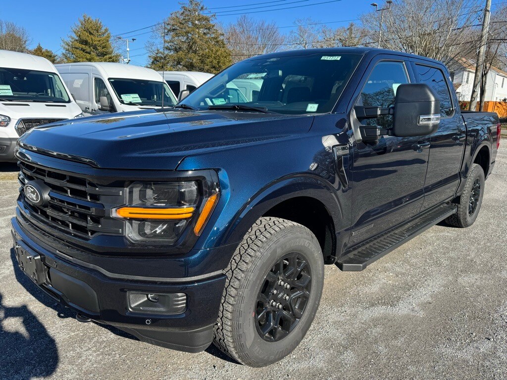 New 2025 Ford F-150 XLT Truck SuperCrew Cab