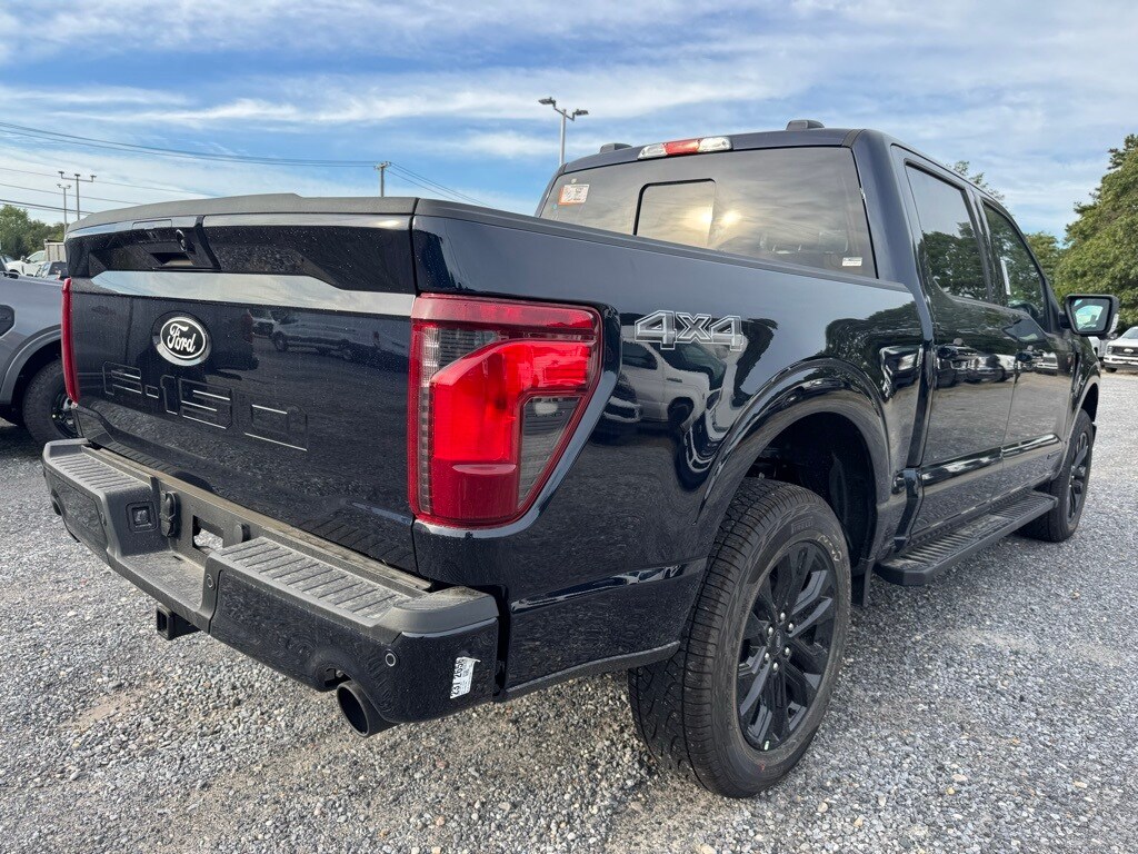 2025 Ford F-150 XLT photo 3