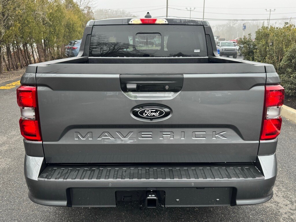 2025 Ford Maverick photo 3