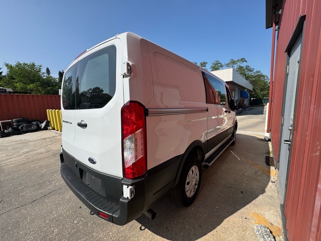 2024 Ford Transit photo 3