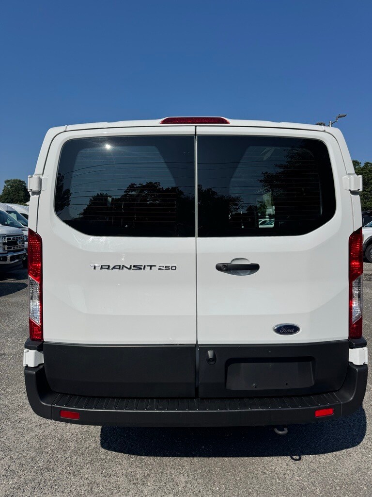 2024 Ford Transit photo 4