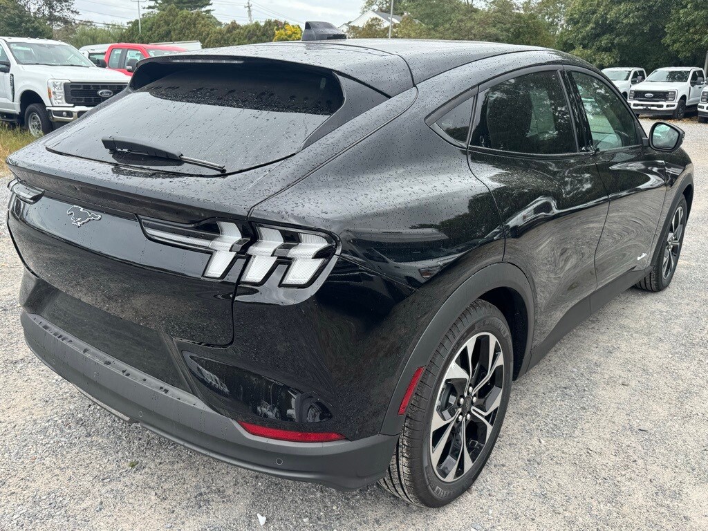 2025 Ford Mustang Mach-E Select photo 3