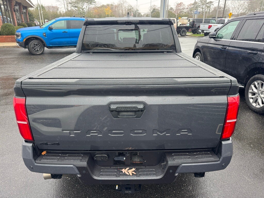 2025 Toyota Tacoma TRD Sport photo 4