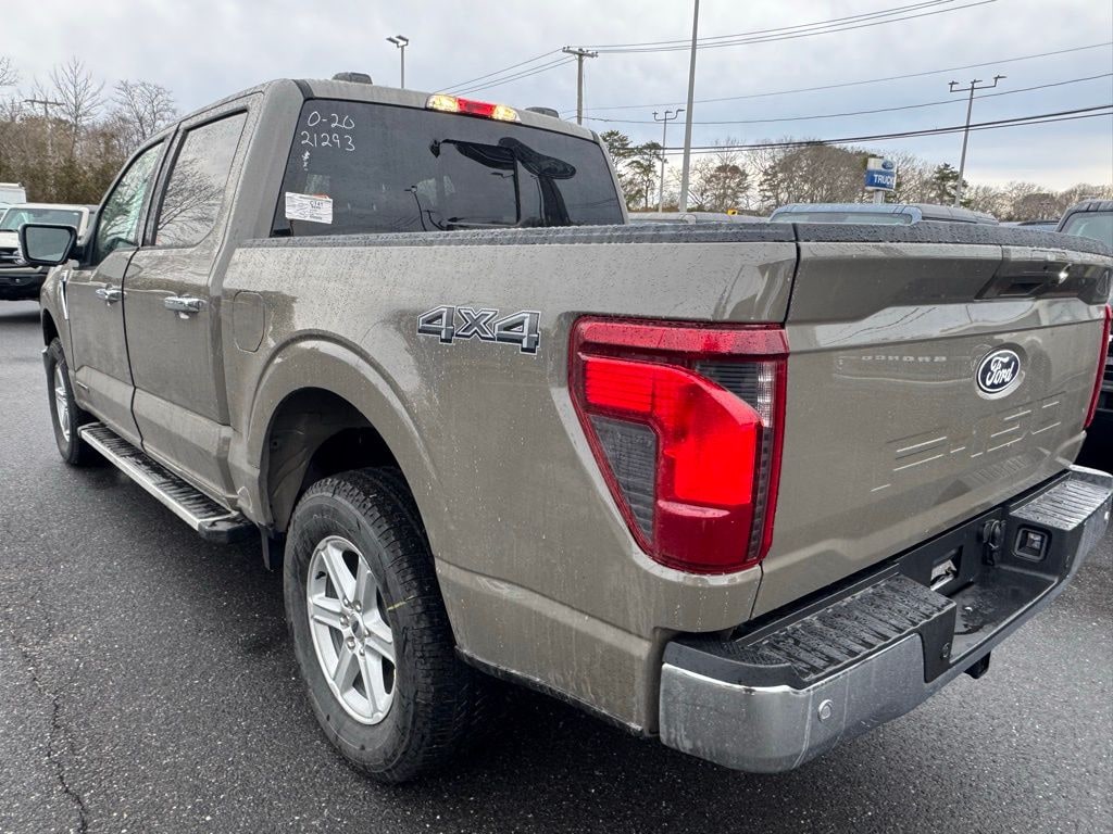 New 2025 Ford F-150 XLT Truck SuperCrew Cab