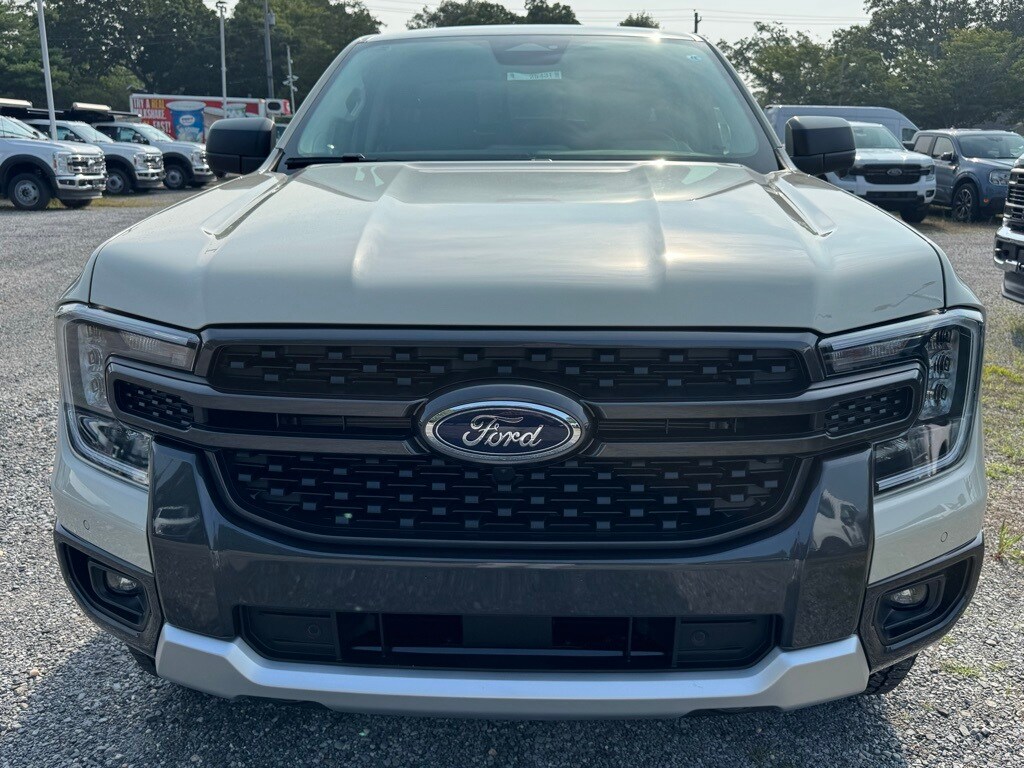 2025 Ford Ranger XLT photo 2