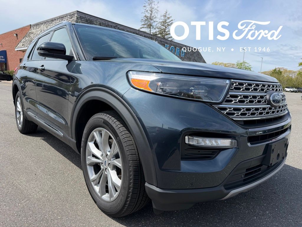 2023 Ford Explorer's photo