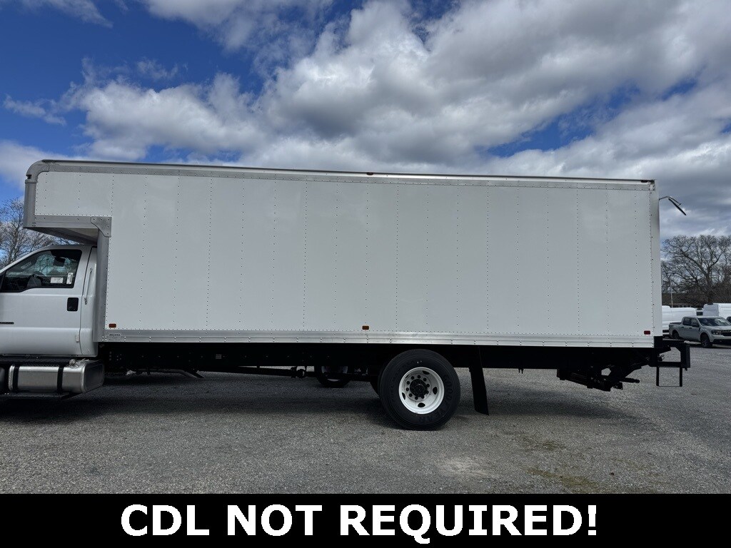 2025 Ford F-750 Base photo 2