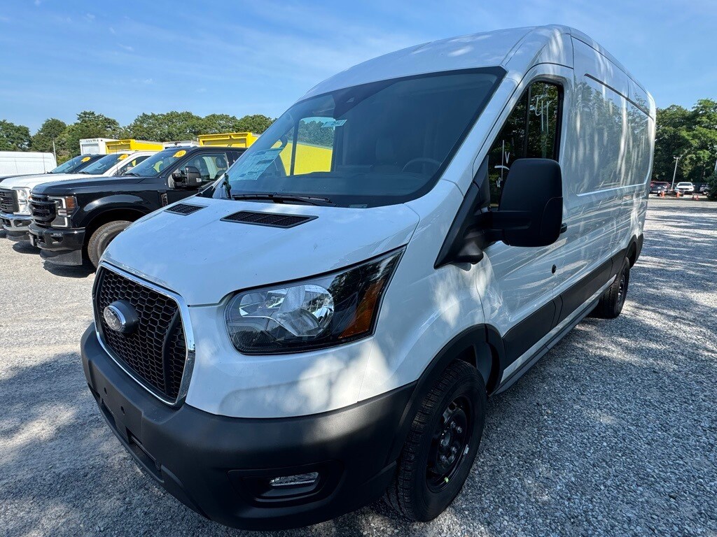 2025 Ford Transit photo 3