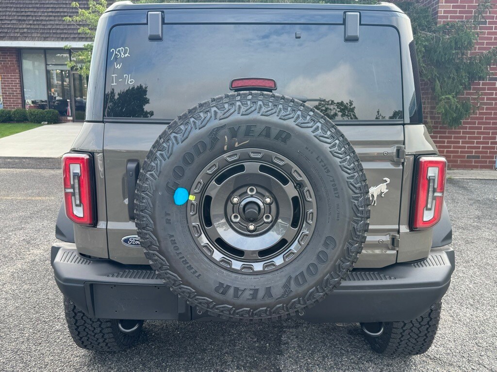 2025 Ford Bronco Badlands photo 3